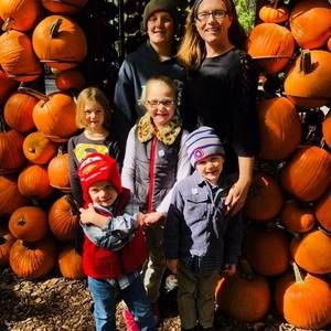 Meet your Posher, Lisa